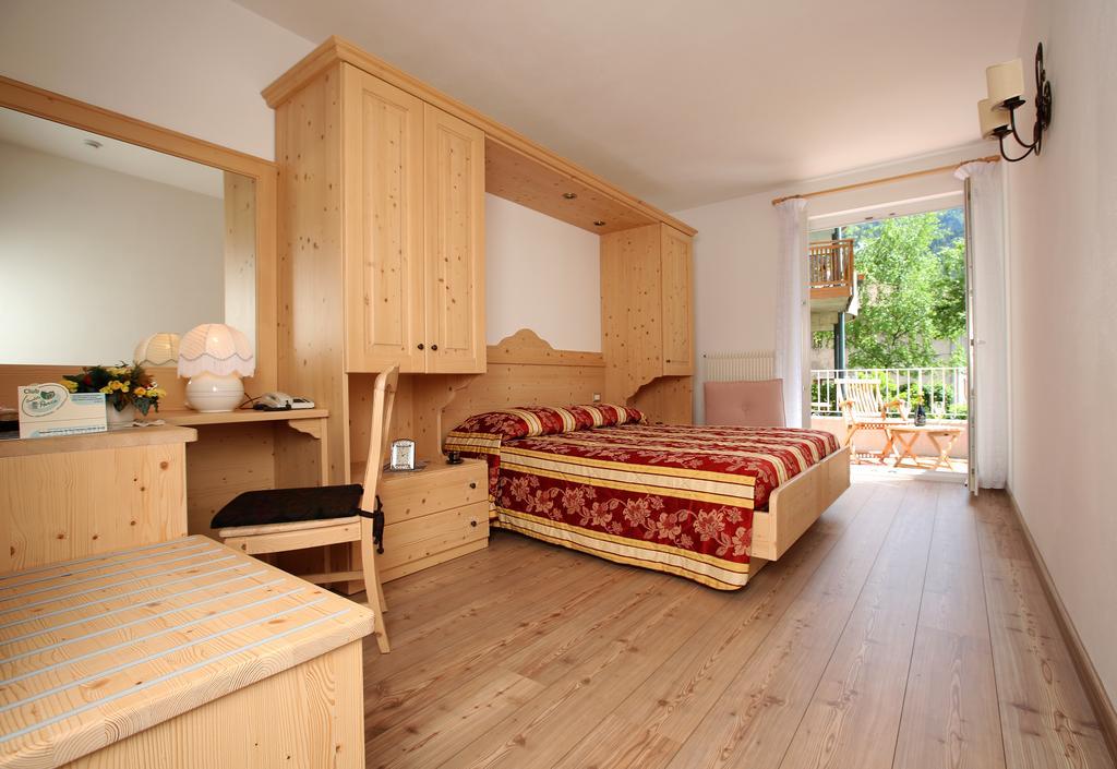 Hotel Garni Villanova モルヴェーノ エクステリア 写真