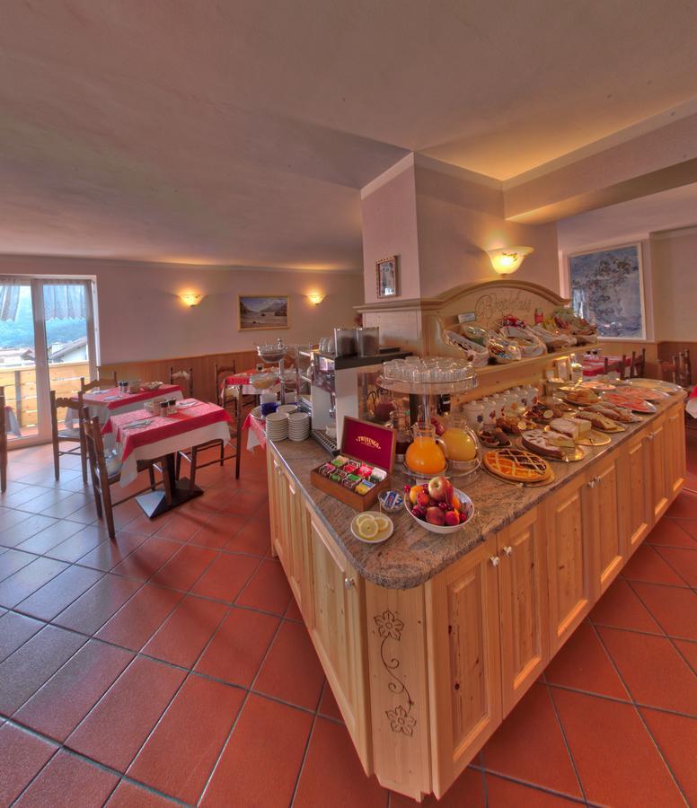 Hotel Garni Villanova モルヴェーノ エクステリア 写真